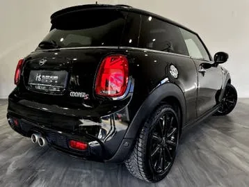 Mini Cooper S 2019 photo 2
