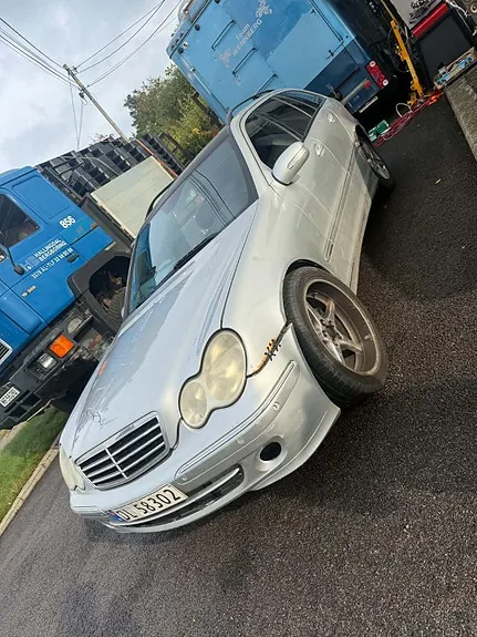 Mercedes-Benz C200 D 2005 photo 2