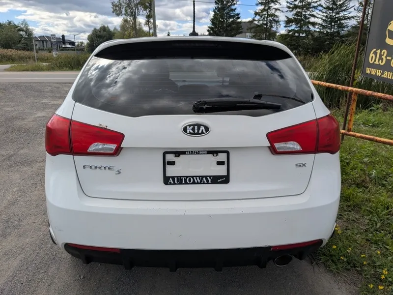 Kia Forte5 2012 photo 4