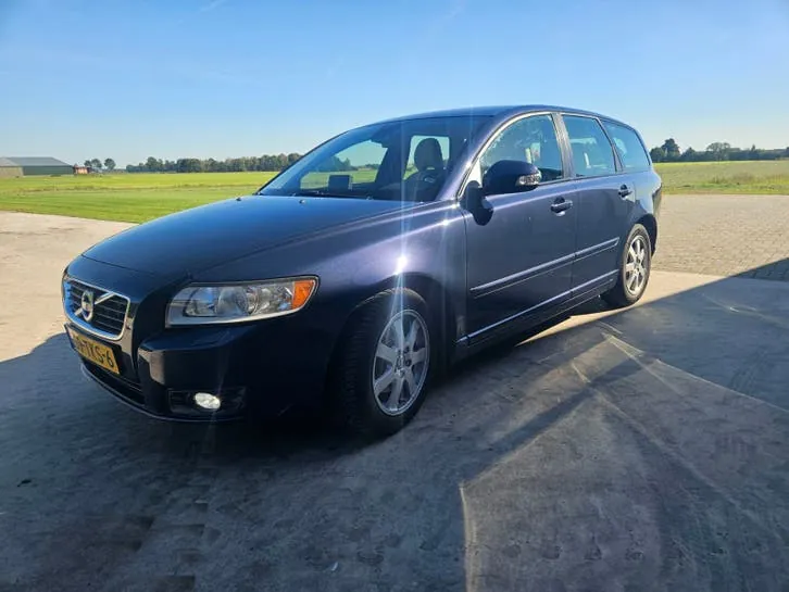 Volvo V50