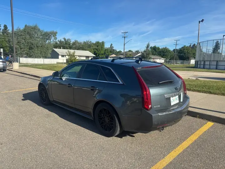 Cadillac Cts 2010 photo 3