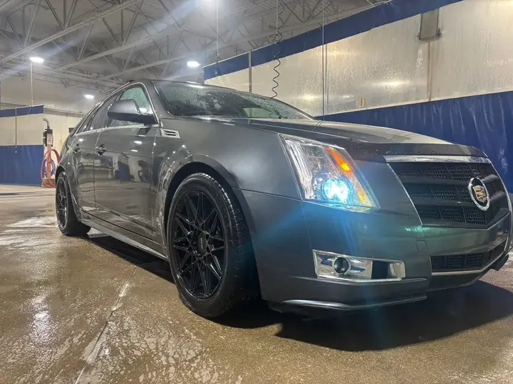 Cadillac Cts 2010 photo 2