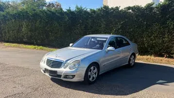 Mercedes-Benz E200