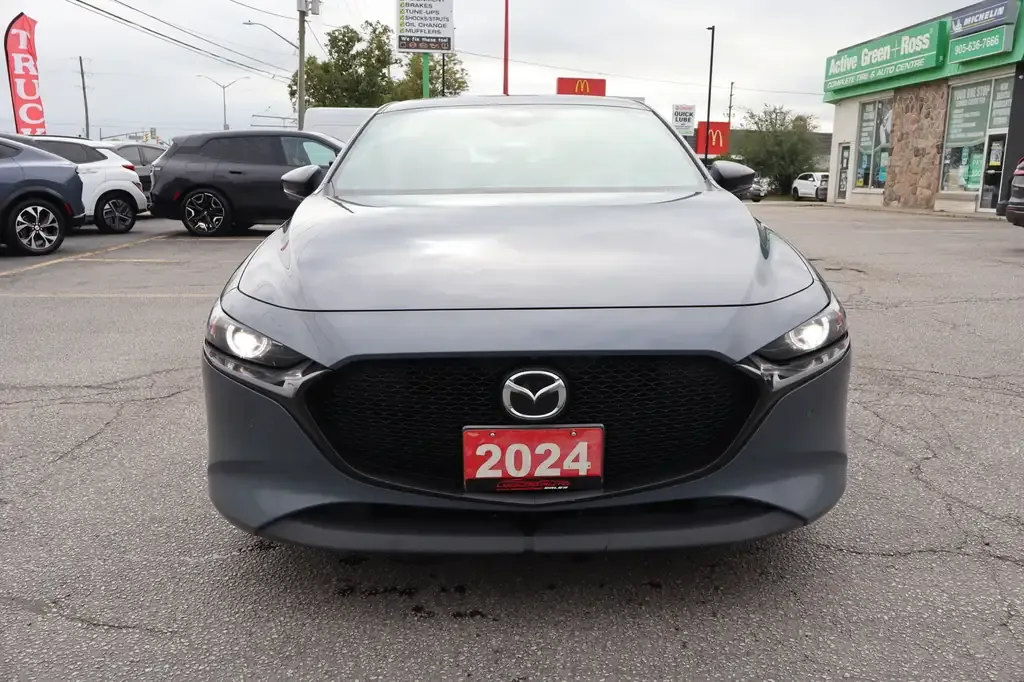 Mazda 3 2024 photo 2