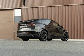 Tesla Model X 2023 photo 3