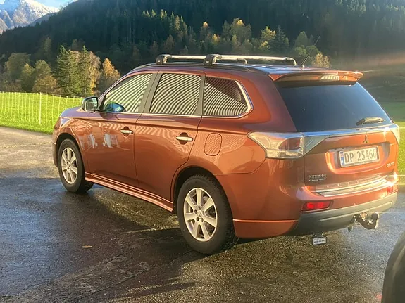 Mitsubishi Outlander 2013 photo 4