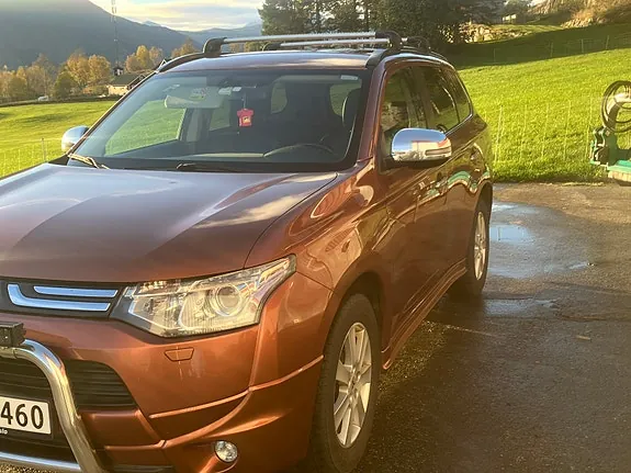 Mitsubishi Outlander 2013 photo 3
