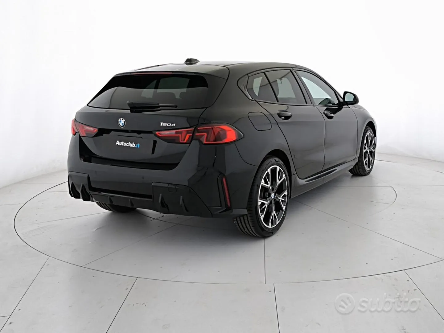 BMW 1 Series 2026 photo 2
