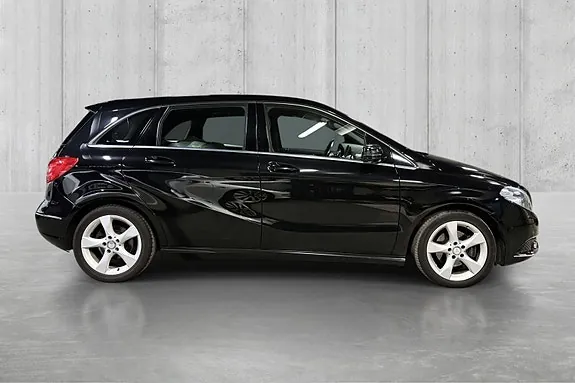 Mercedes-Benz B180 2013 photo 3