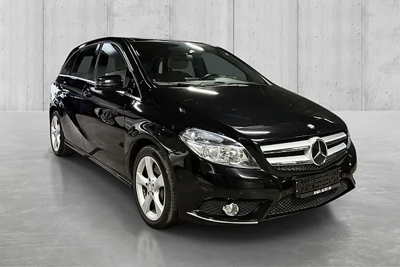 Mercedes-Benz B180 2013 photo 2