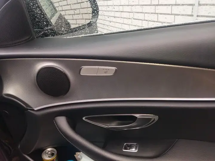 Mercedes-Benz E 220 D