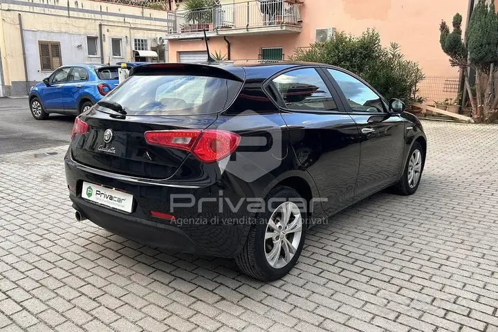 Alfa Romeo Giulietta 2015 photo 5