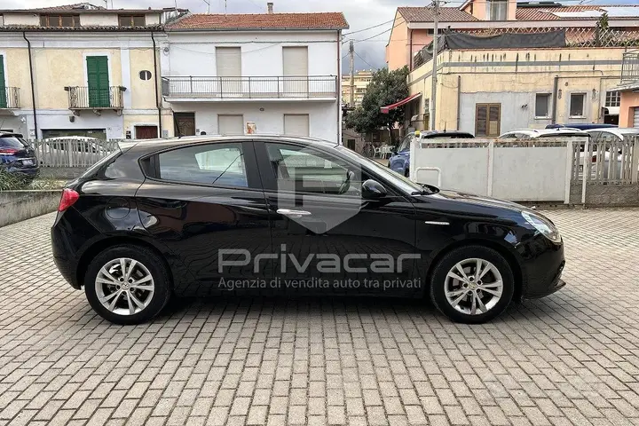 Alfa Romeo Giulietta 2015 photo 4