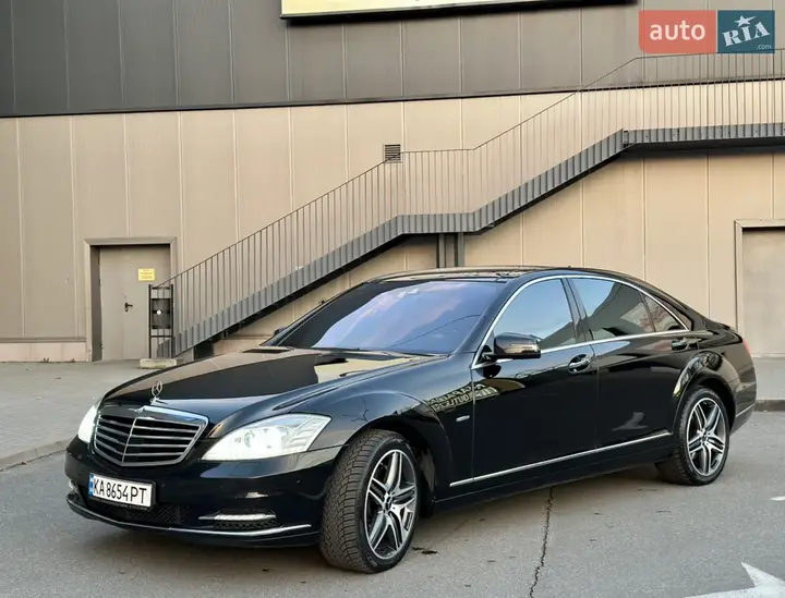 Mercedes-Benz S-Class 2012 photo 2
