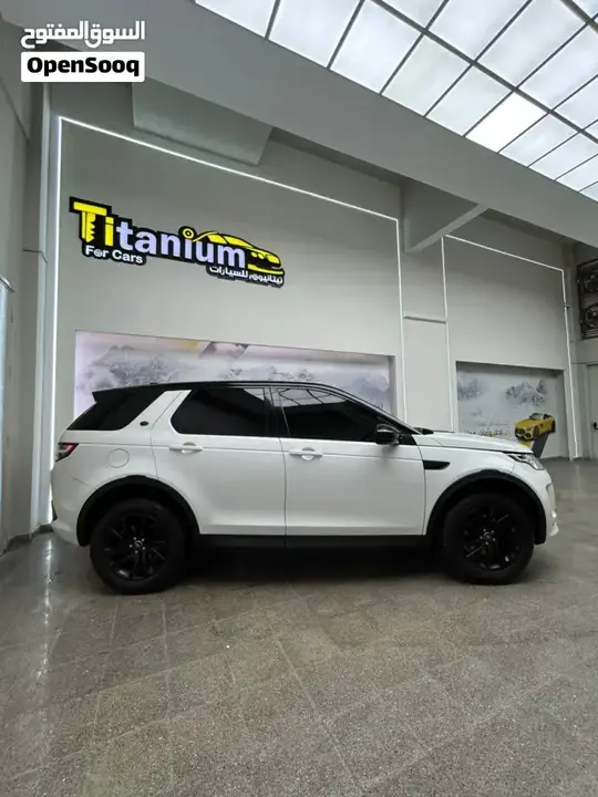 Land Rover Discovery Sport 2018 photo 2