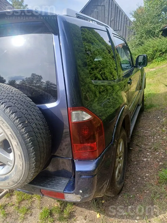 Mitsubishi Pajero 2005 photo 2