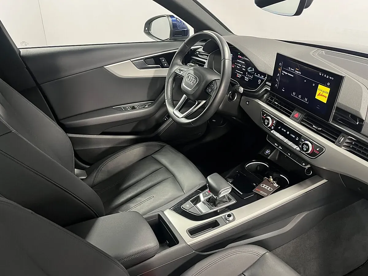 Audi A4 2022 photo 2