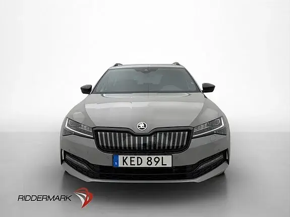Skoda Superb 2021 photo 2