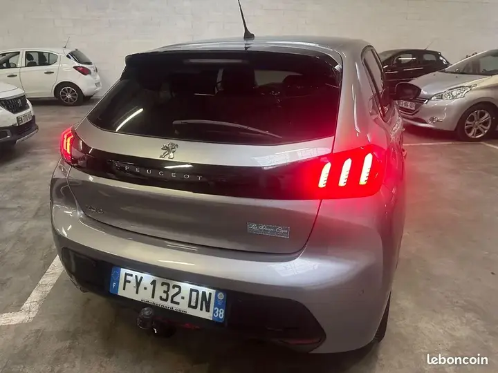 Peugeot 208 2021 photo 4