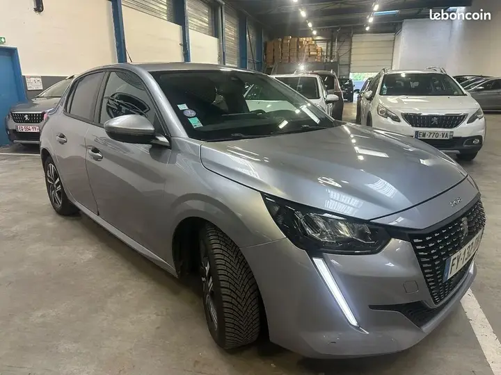 Peugeot 208 2021 photo 2