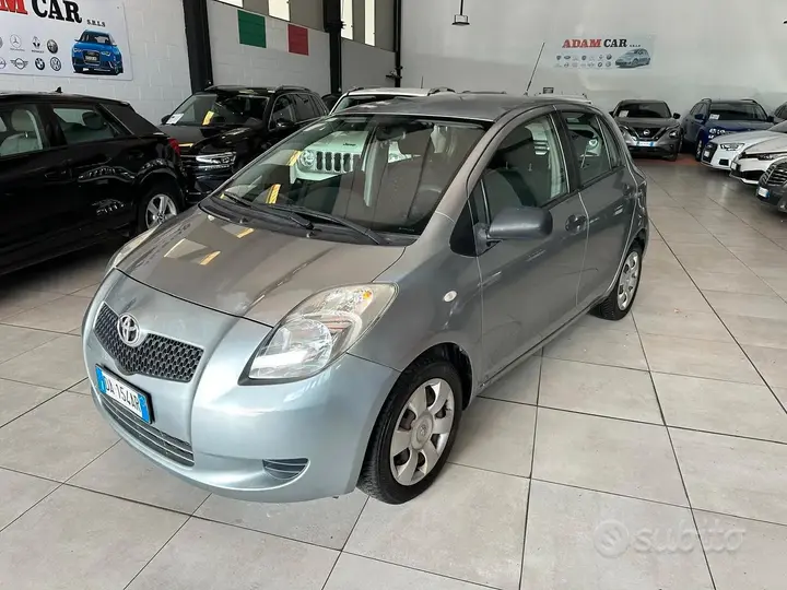 Toyota Yaris 2006 photo 2