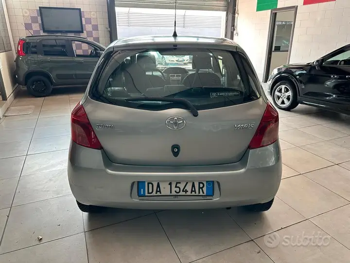 Toyota Yaris 2006 photo 5