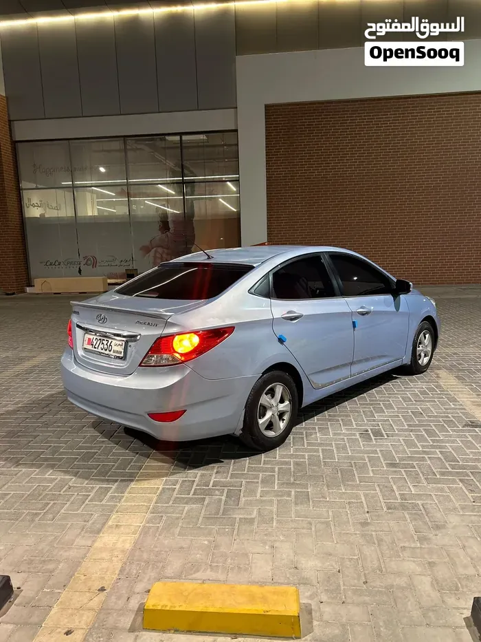 Hyundai Accent 2013 photo 3