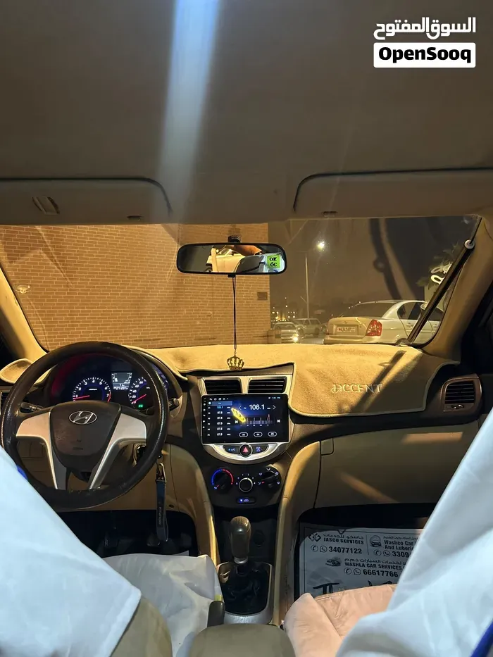 Hyundai Accent 2013 photo 2