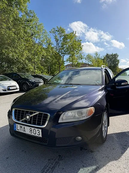 Volvo V70 2009 photo 2