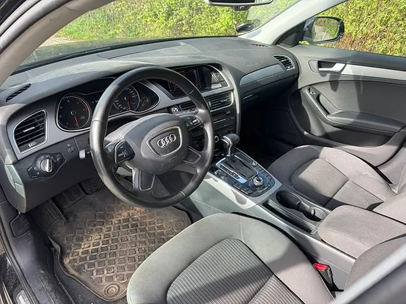 Audi A4 2012 photo 5