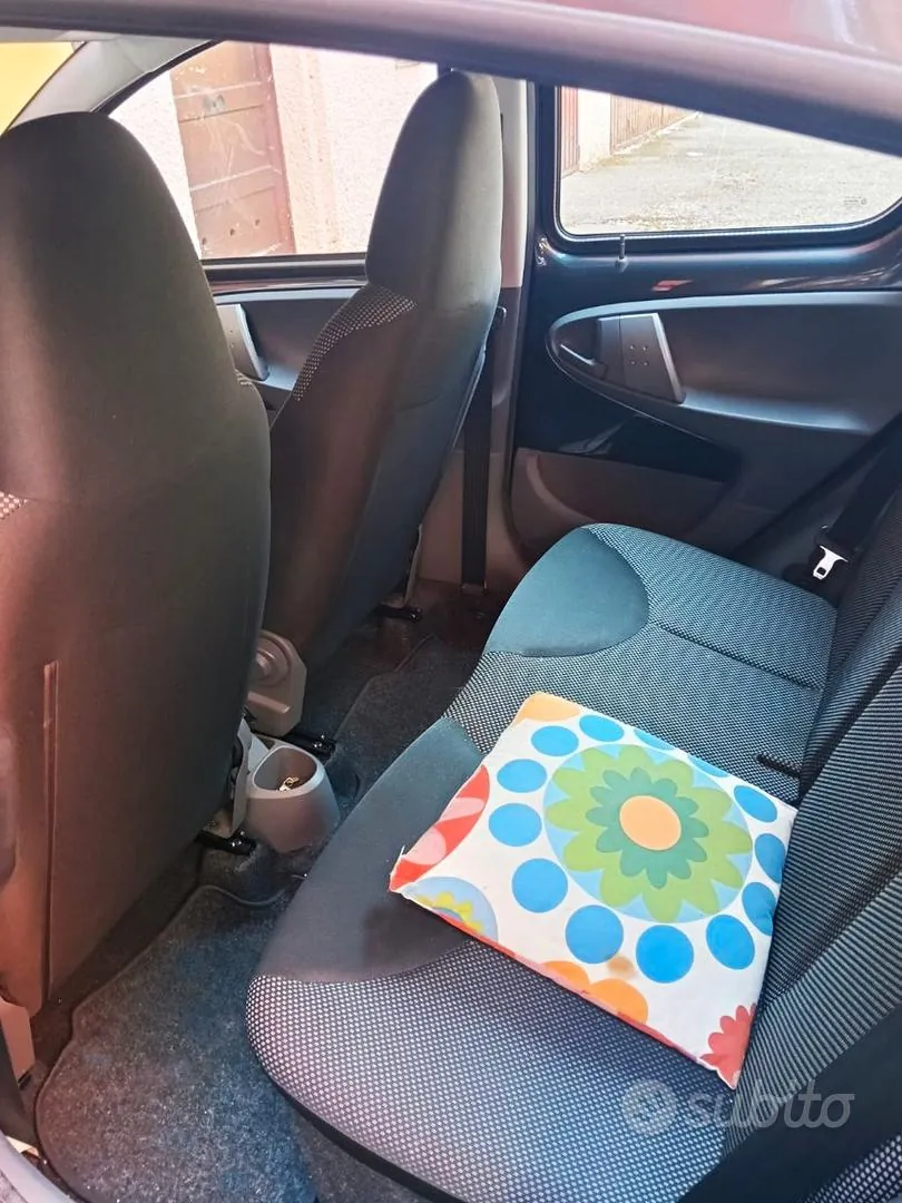 Toyota Aygo 2011 photo 5