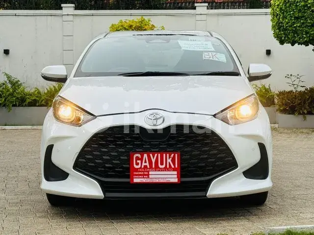 Toyota Yaris 2023 photo 2