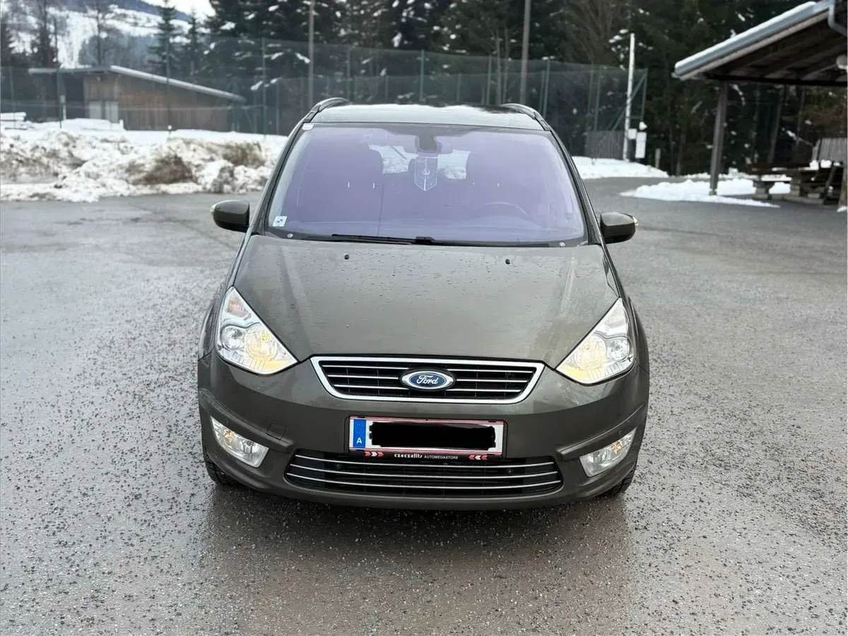Ford Galaxy 2010 photo 2