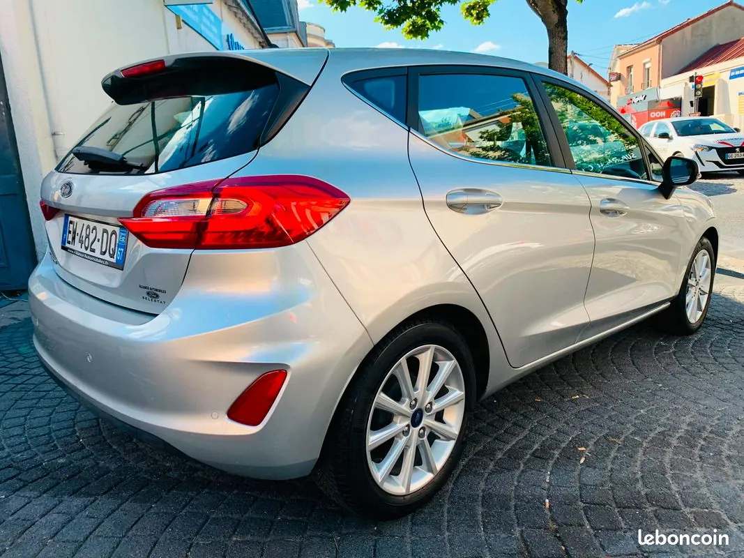 Ford Fiesta 2018 photo 2