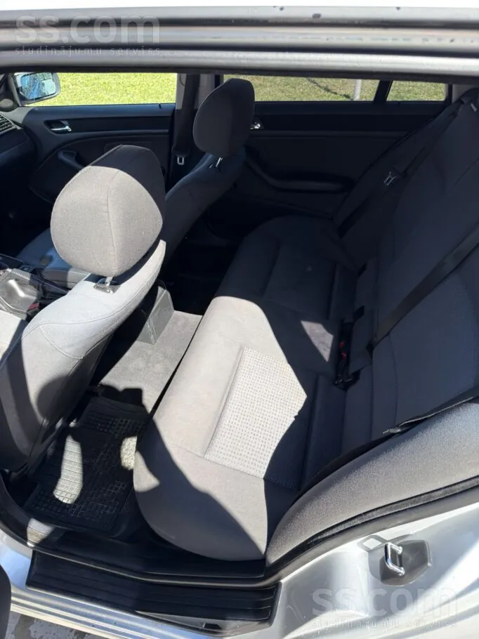 BMW 318 2005 photo 5