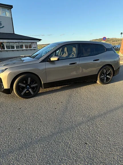 BMW Ix 2023 photo 3