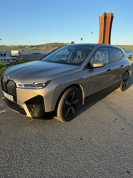 BMW Ix 2023 photo 2