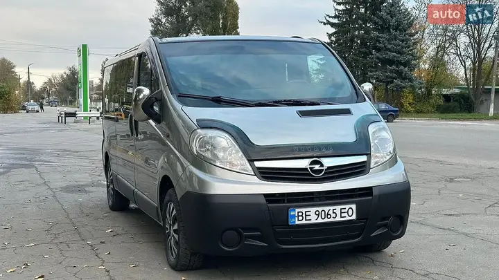 Opel Vivaro 2008 photo 2