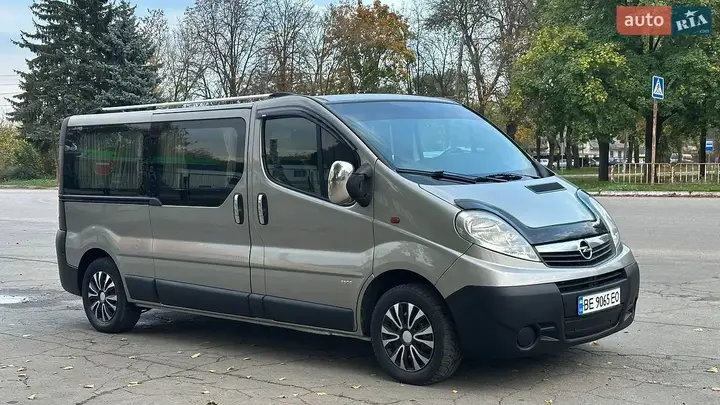 Opel Vivaro 2008 photo 4