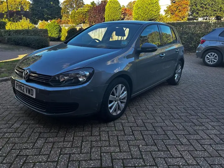 Volkswagen Golf 2012 photo 3