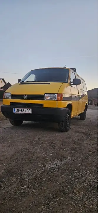 Volkswagen T4 2001 photo 3