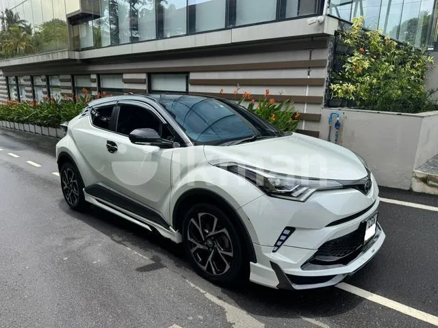 Toyota Chr 2018 photo 2