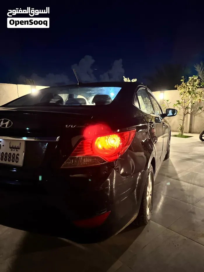 Hyundai Accent 2011 photo 3