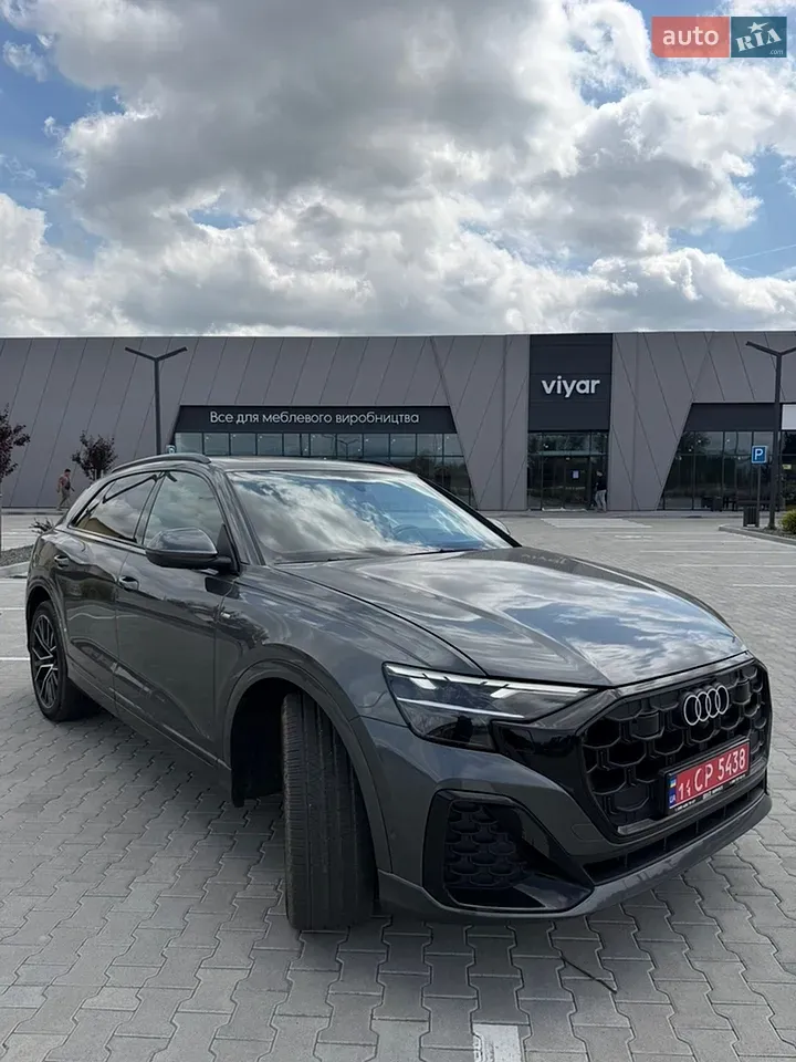 Audi Q8