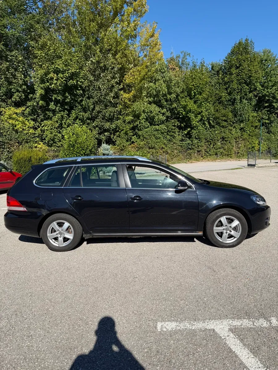 Volkswagen Golf 2011 photo 3