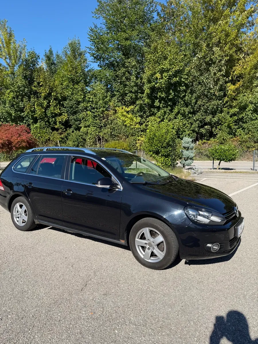 Volkswagen Golf 2011 photo 2