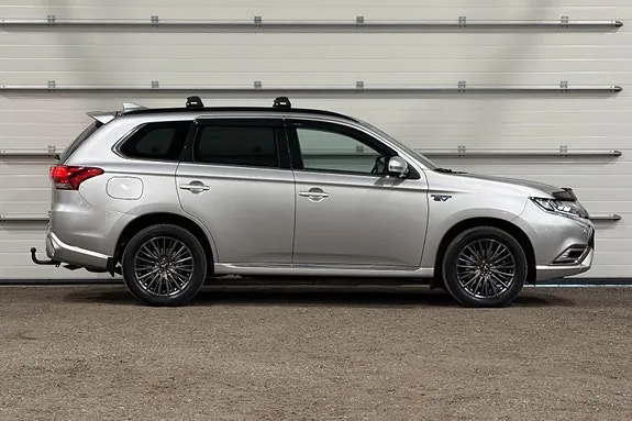 Mitsubishi Outlander 2019 photo 2