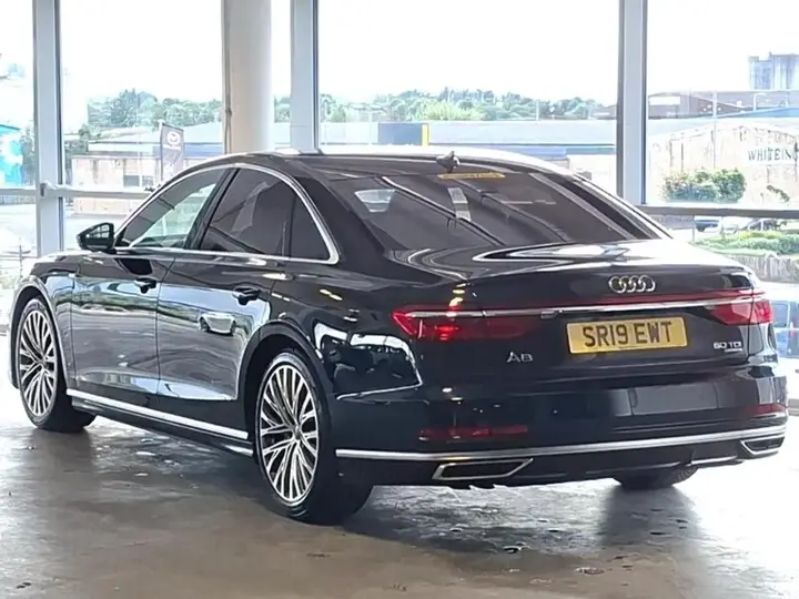 Audi A8 2019 photo 2