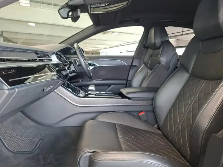 Audi A8 2019 photo 5