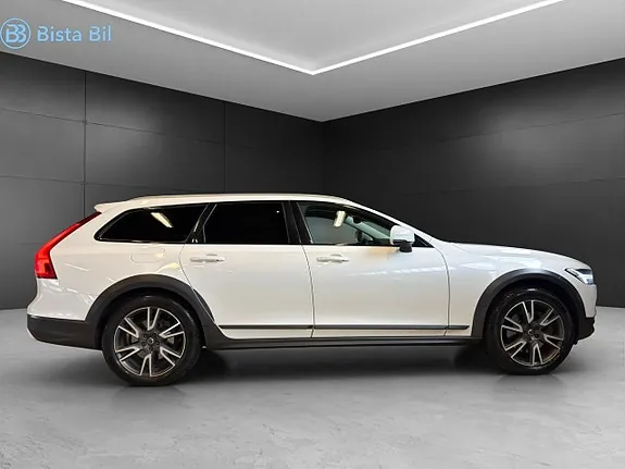Volvo V90 Cross Country 2018 photo 3